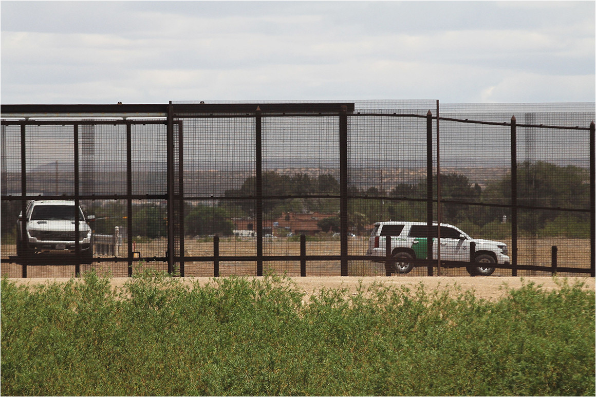 Border Crossing Card El Paso Trucks Sit for Hours In El Paso as Customs Pulls Agents for