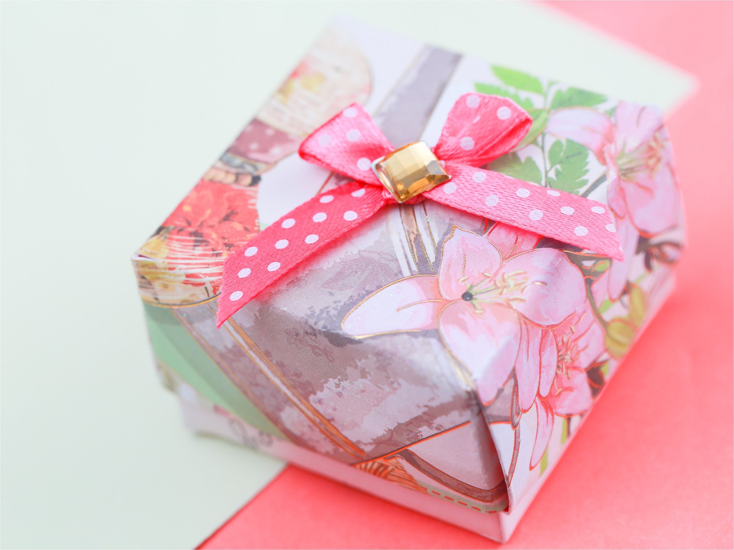 make a gift box out of a greeting card step 23 version 2 jpg